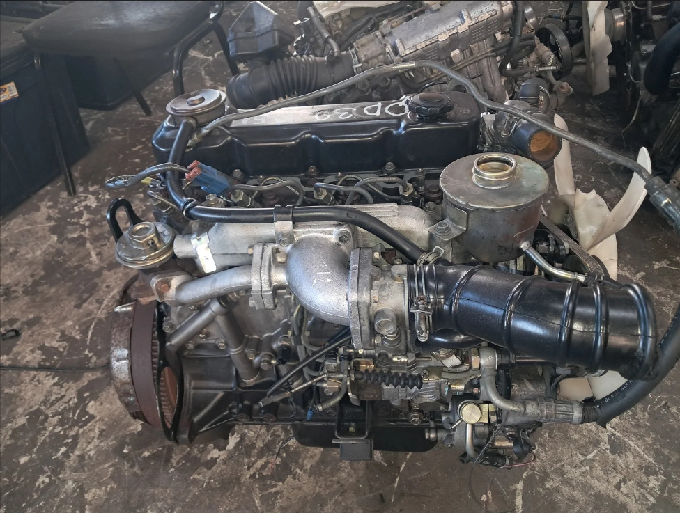 Complete Japanese Nissan Pickup QD32 turbo diesel engine, QD32 engine, used diesel engine