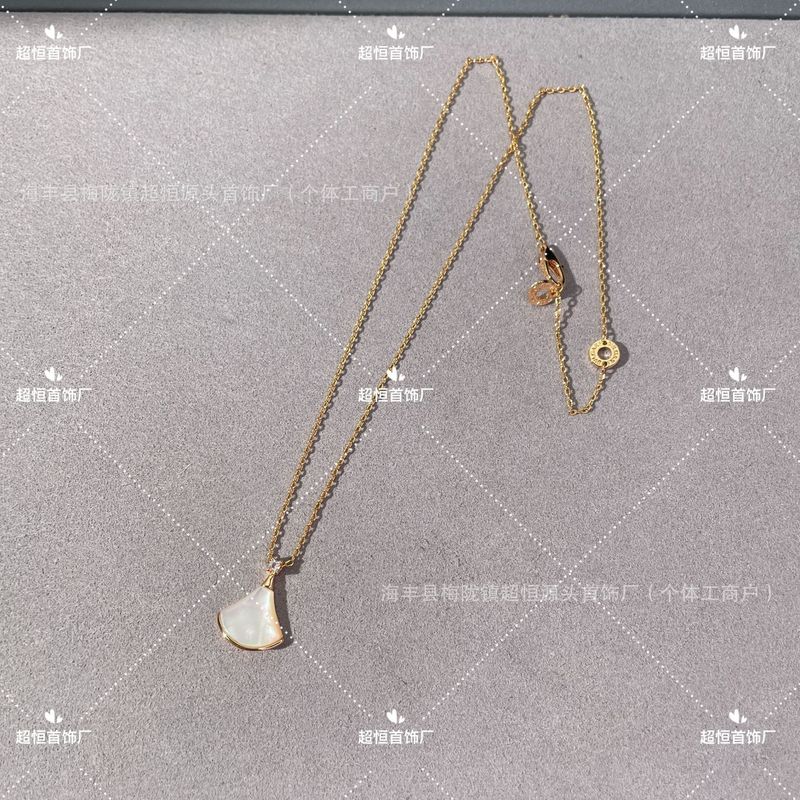 925 スターリングシルバー小さなスカートネックレスハイバージョン小さな扇形バイオレットマザーオブパールカルセドニー V ゴールド cnc18K ローズゴールドペンダント|undefined