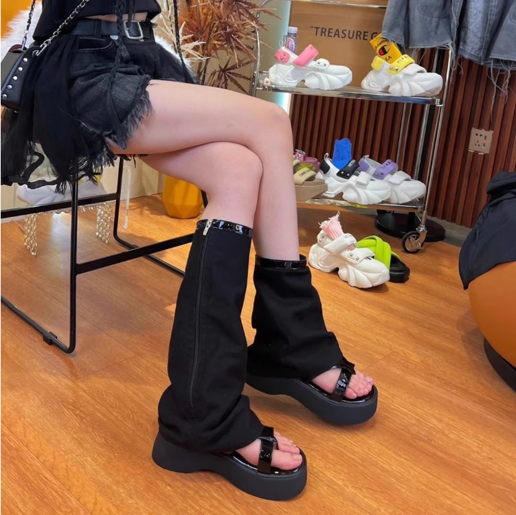 ¡Botas de tubo de jeans delgadas! 2026 sandalias de verano para mujeres con botas frías retro de suela gruesa