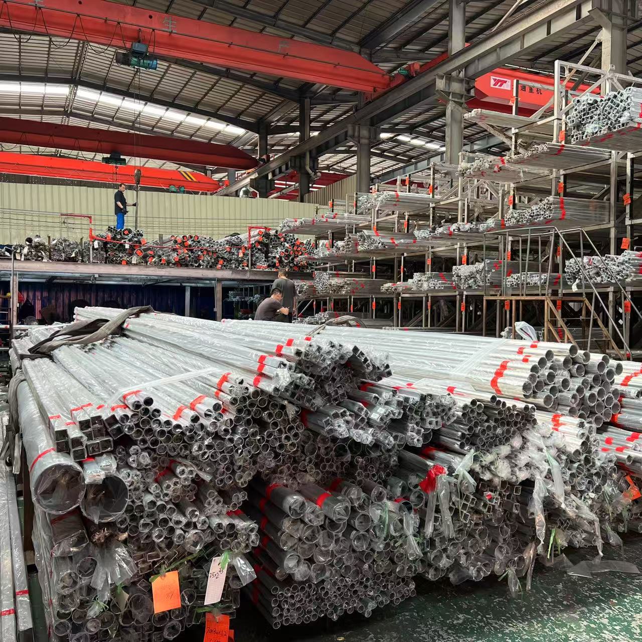 304 201不锈钢圆管 方矩管厂家供应40*40  50*50 等多规格可加工