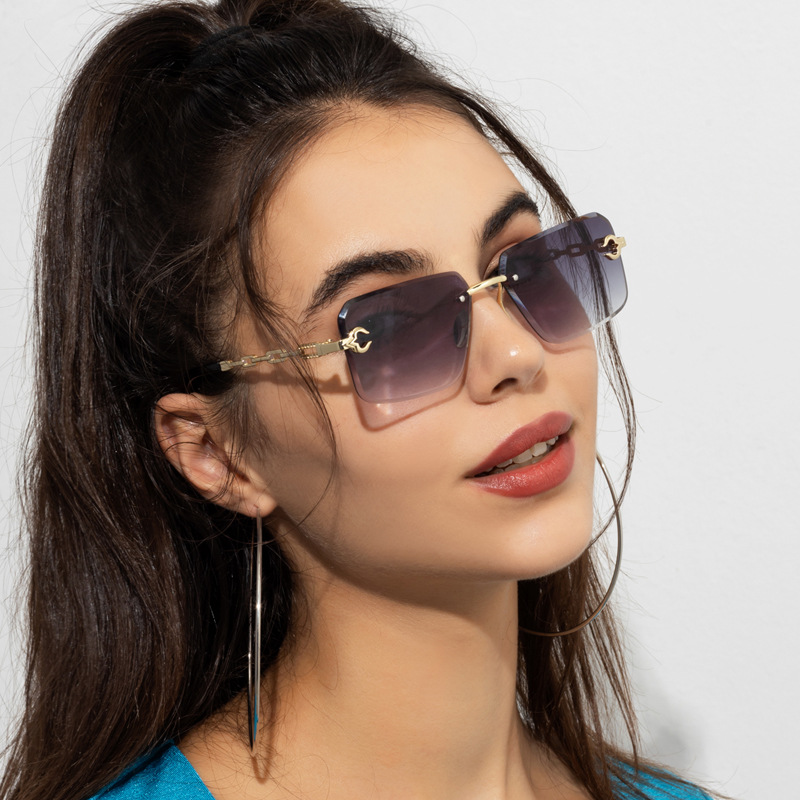 32g Weight Frameless Glasses Structure Sunglasses Classification PC, UV400 Protection Lens Material Square Glasses Style Travel Occasion Solid Color Pattern Women'S Gender Fashion Style Fashion Solid Color PC UV400 Protection Square Frameless Women's Sunglasses 无