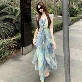 温柔风油画晕染吊带连衣裙女装2025夏季新款荷叶边海边度假长裙子