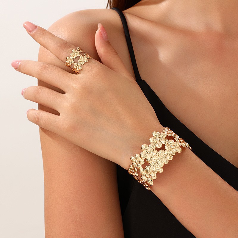 Moda transfronteriza europea y americana personalidad creativa metal geométrico cuadrado apertura ajustable pulsera femenina anillo conjunto de joyería image 25