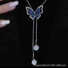 耳钉;项链;耳环