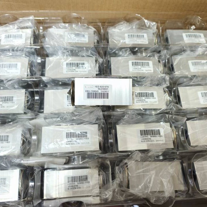 Id3Id4Id6 Air Conditioning Expansion Valve Evaporation Box Switch R134A Expansion Valve 1Ed820679