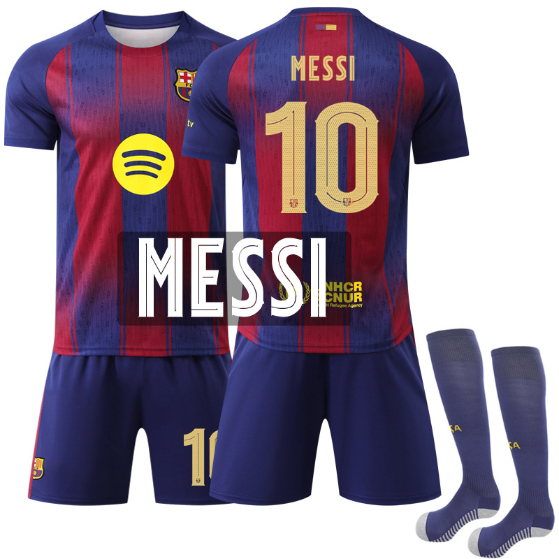 No. 10 messi wears socks