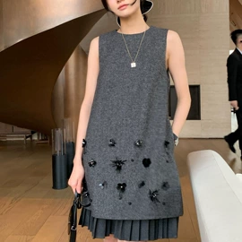 女式羊毛衫;女式毛呢外套;连衣裙