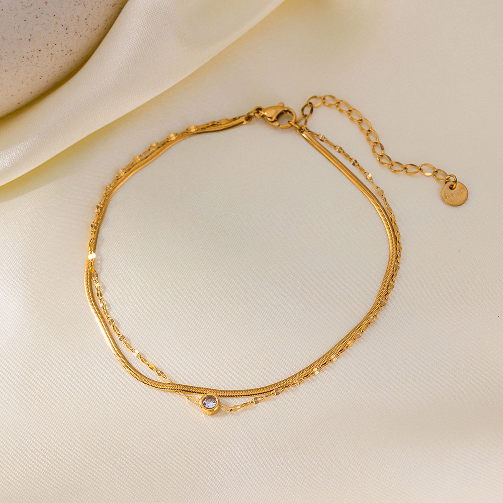 En stock, la correa de acero de titanio explosiva colección de verano no se desvanece, mujeres sencillas y sofisticadas, estilo transfronterizo europeo y americano.