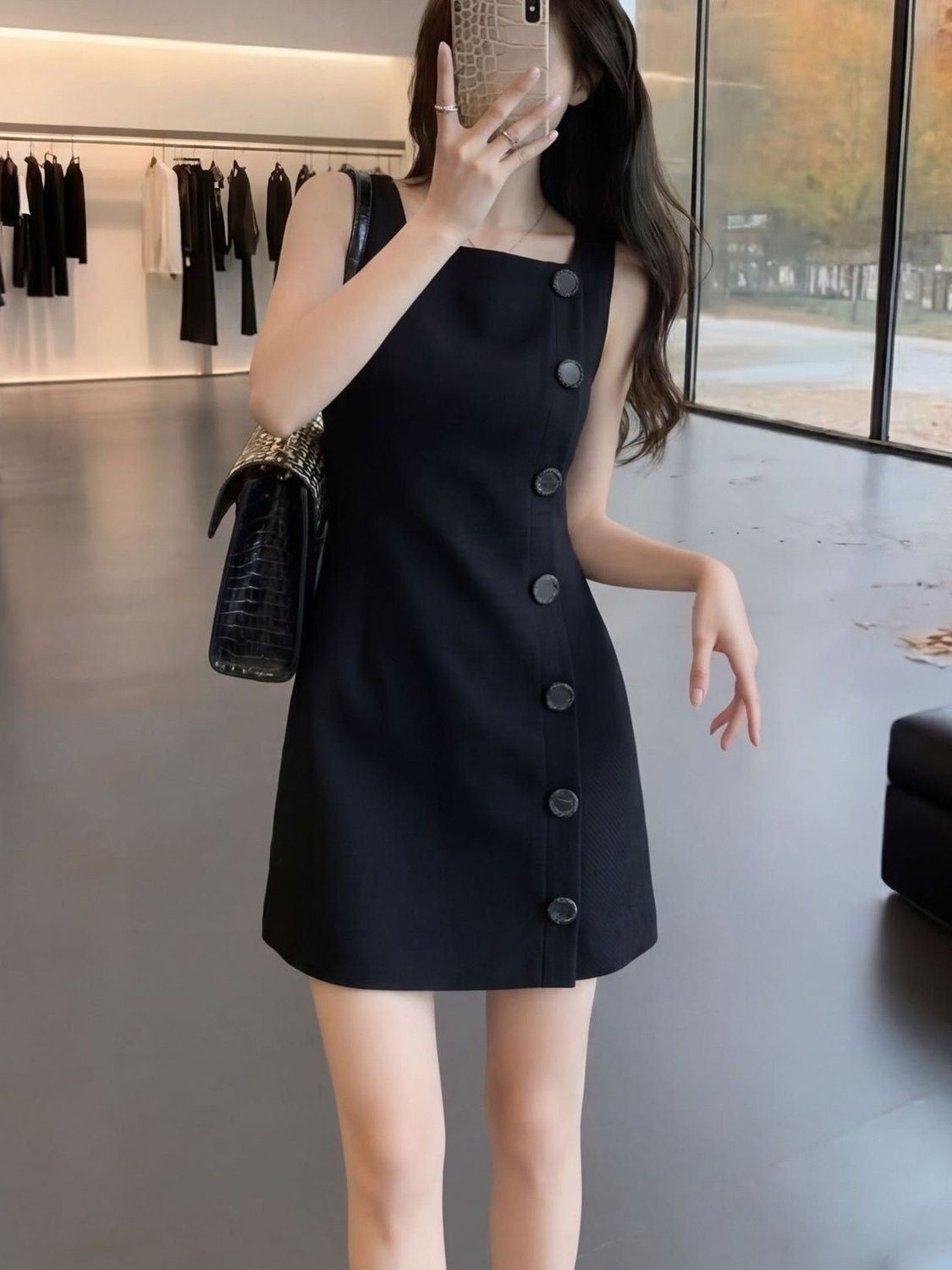 Váy không tay cổ điển thanh lịch dáng suông, thiết kế eo thon, phù hợp đi làm hoặc dạo phố — Váy đen chi tiết 5
