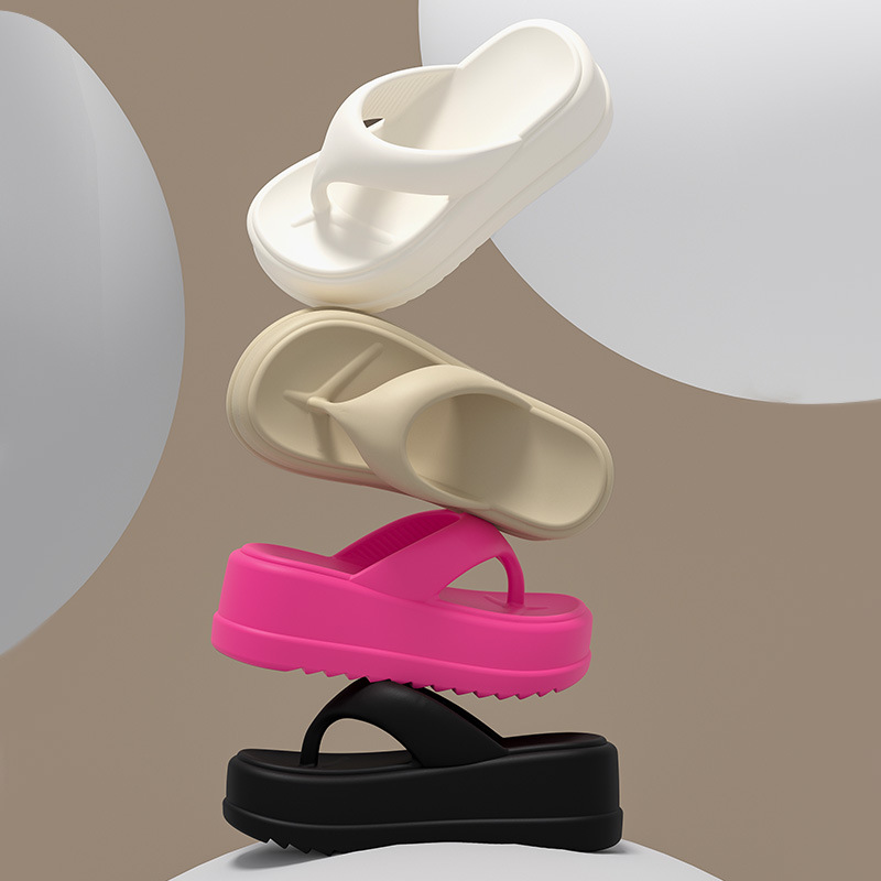 Popular Thick-Soled Flip-Flops for Women 2025 New Summer Outer Wear Increased Non-Slip Seaside Beach Shoes That Feel Cool When You Step on Shit