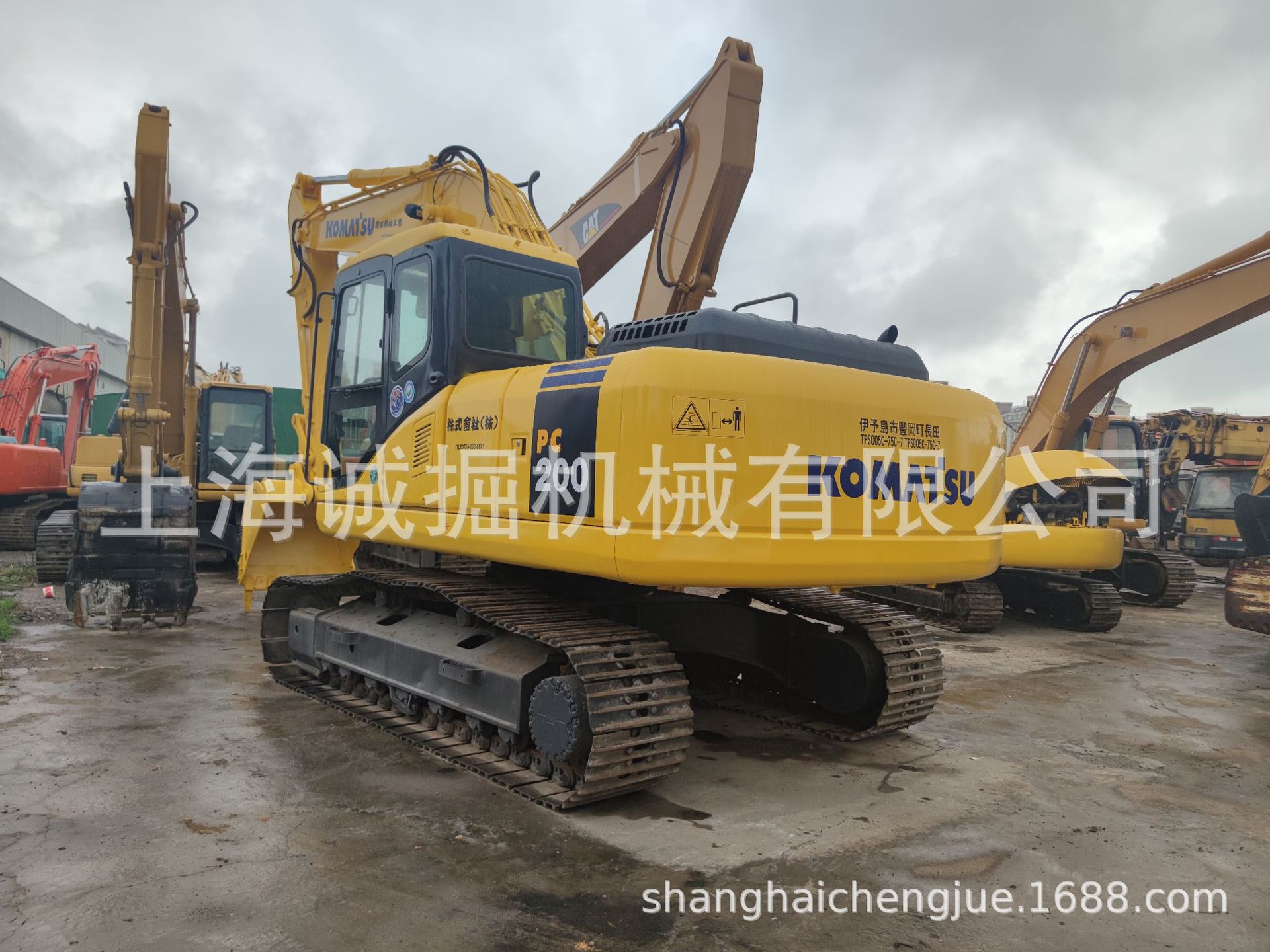 二手小松PC200-7挖掘机中型