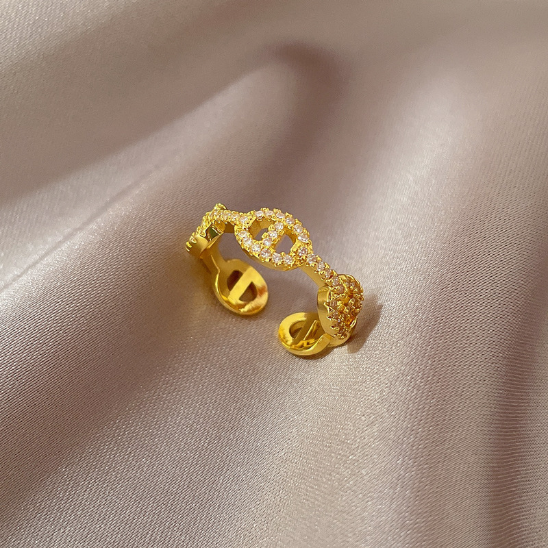 Daily Occasion Brass Material Retro Triangle Flower Fish Tail Brass Inlay Artificial Pearls Rhinestones Open Ring