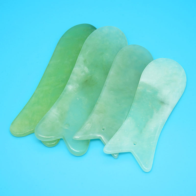 Simple and beautiful facial meridian care scraping plate, fashionable fish-shaped scraping plate, small exquisite jade massage board