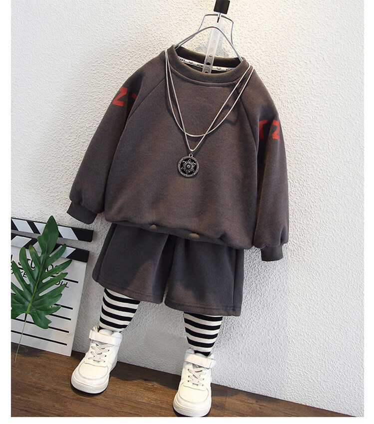 Completo due pezzi a righe per bambino outfit ragazzo_voghion.com