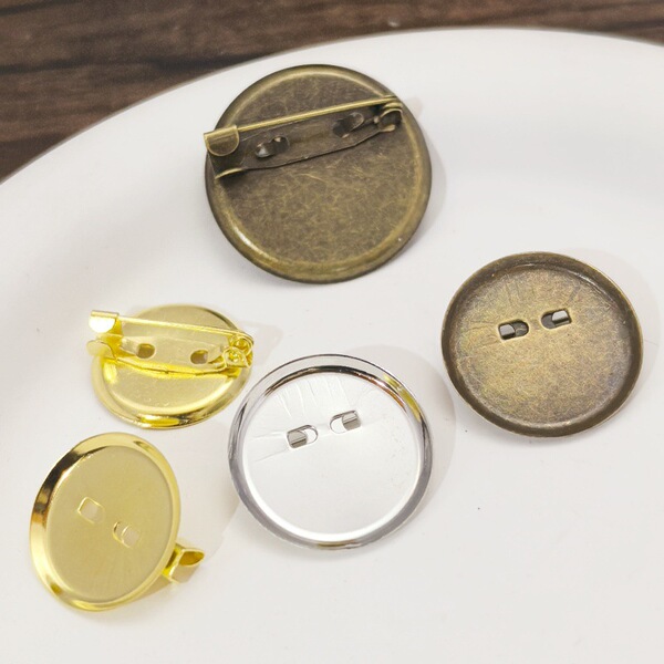 brooch