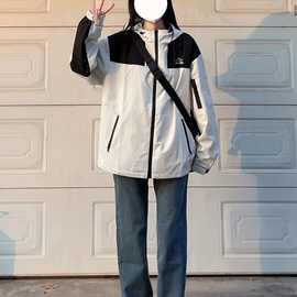 春秋运动冲锋衣外套女韩版新款宽松拼接休闲百搭连帽夹克