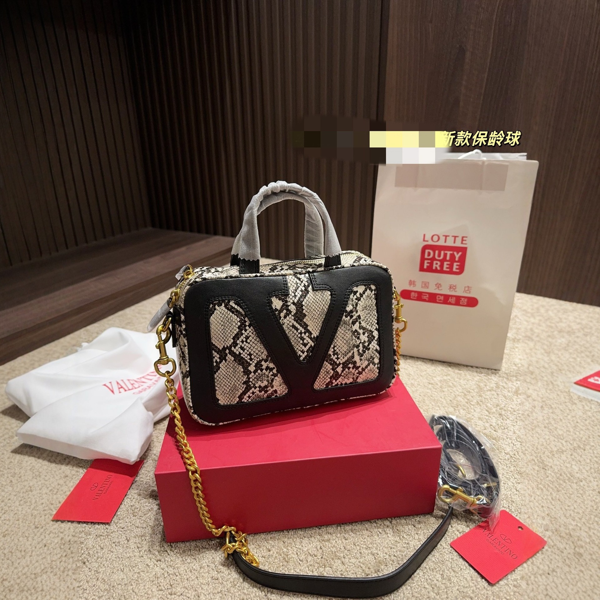 华伦跨境V字母链条单肩信封包托特包购物袋腋下hobo手提斜跨包女