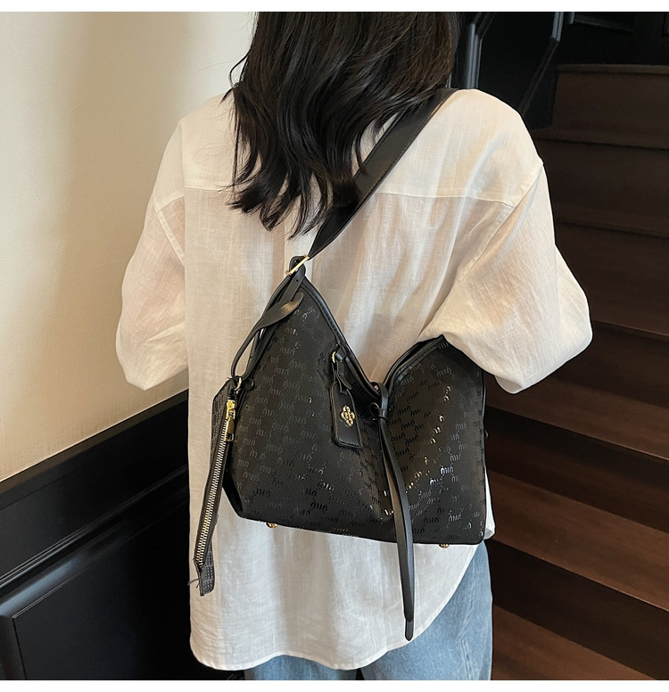 Large-capacity French Tote bag for women 2025 new style, elegant European and American fashionable women's bag, casual shopping and commuting bag undefined