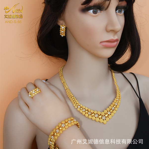 Arabic necklace and earrings for bride