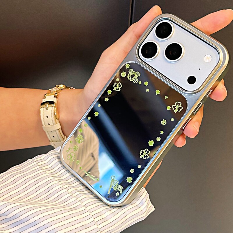 This Brand's Onlythis Fresh and Lucky Clover Mate60Pro Electroplated Silver Mirror Phone Case for Xiaomi 15Pro