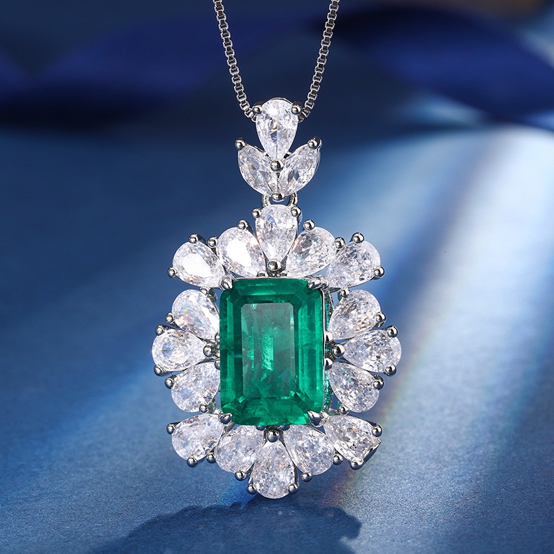 Zhuang Sheng joyería cobre inferior chapado en oro moda simulación Esmeralda temperamento retro colgante traje femenino 10*14-7*9