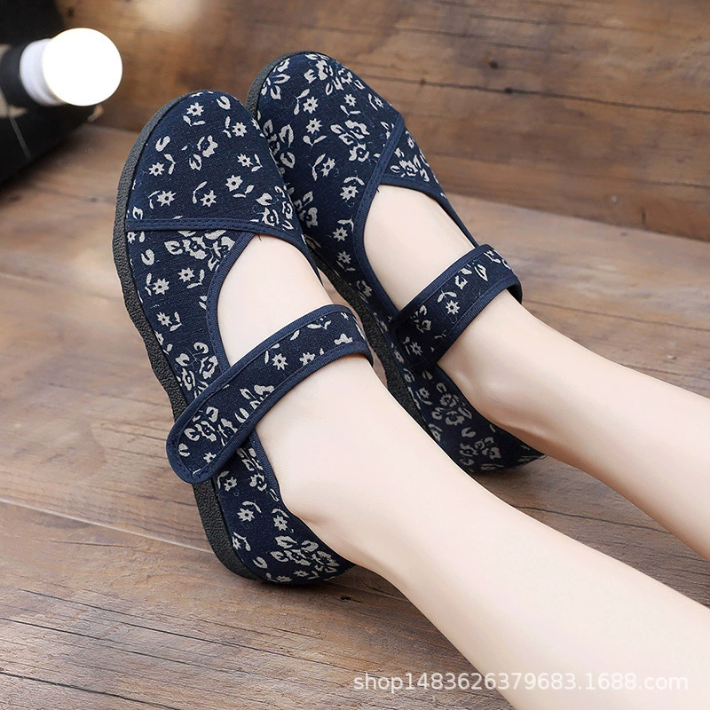 Новая старая пекинская обувь из ткани, вышитая холст