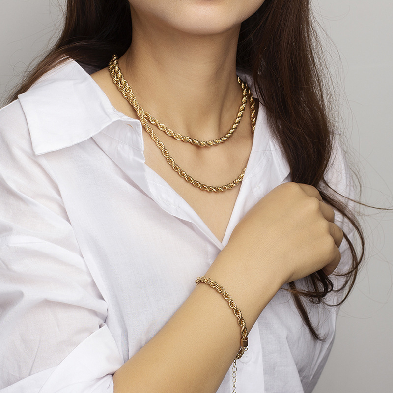39g Weight Necklace Classification Wedding, Travel Occasion Women'S Gender Fashion Stacked Twist Alloy Necklace Bracelet Set Wholesale 4