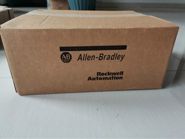 2711-B6C8L1 AB美国触摸屏