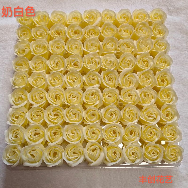 源メーカーの卸売りは、ベースのない三層の石けん花の花の頭を厚くして、石けん花のバラの花の頭をシミュレートします|undefined