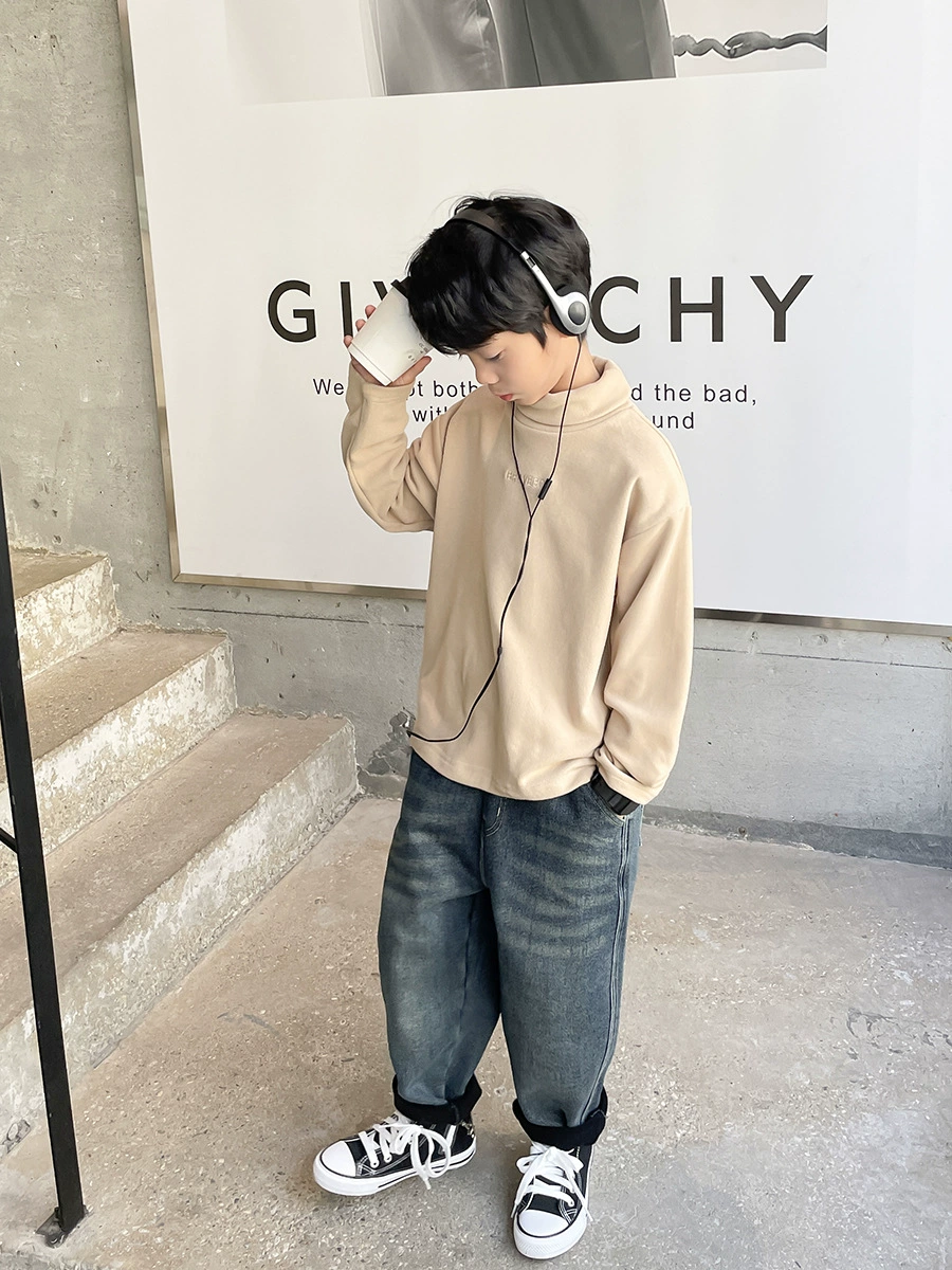  Velvet body-friendly down jacket for boys, children's keep warm demi-season T-shirt, western style, children's clothing