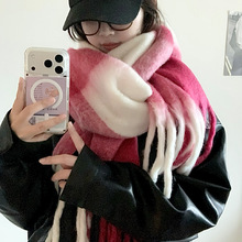 经典格子拼色大围巾女2025冬季新款时尚百搭毛绒流苏保暖围脖批发