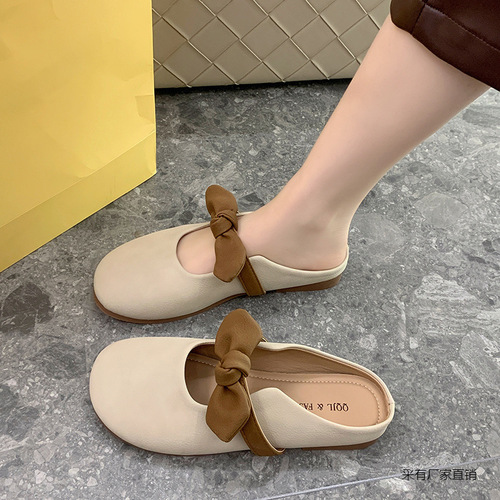 French-style bow sandals for women, 2025 summer collection—versatile, sweet, and perfect for outdoor wear with a delicate bow detail.