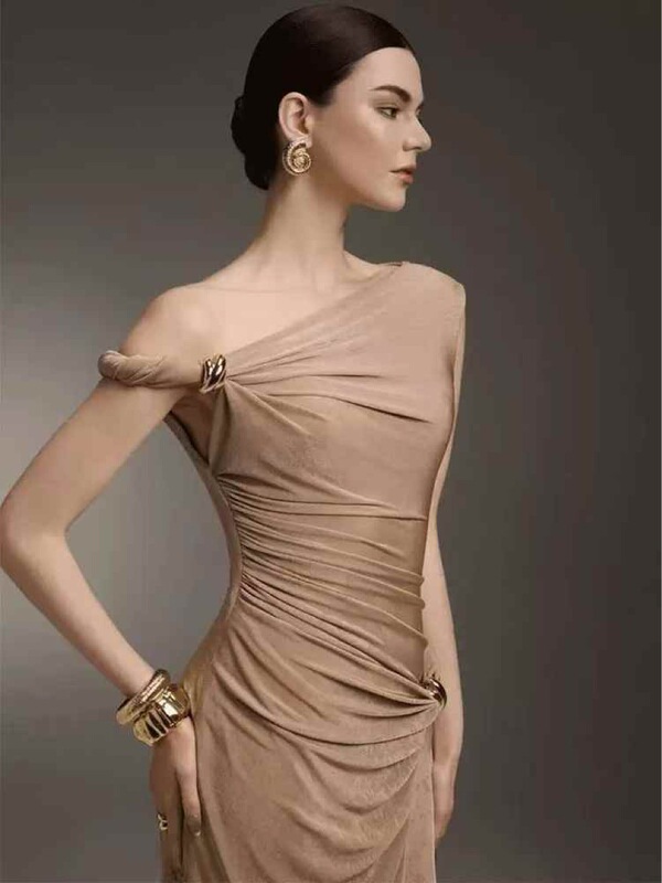 Sexy Off-Shoulder Dress for Women 2025 Summer Elegant Sister Style with Metal Buckle Twist Pleats, Slim Fit, Bodycon, and Elegant Long Dress