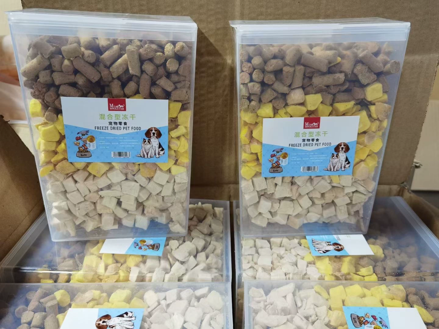 Сублимированные для домашних животных оптом для кошек закуски оптом куриная грудка зерно куриная грудка перепелиная для собак сублимированная бочка может быть