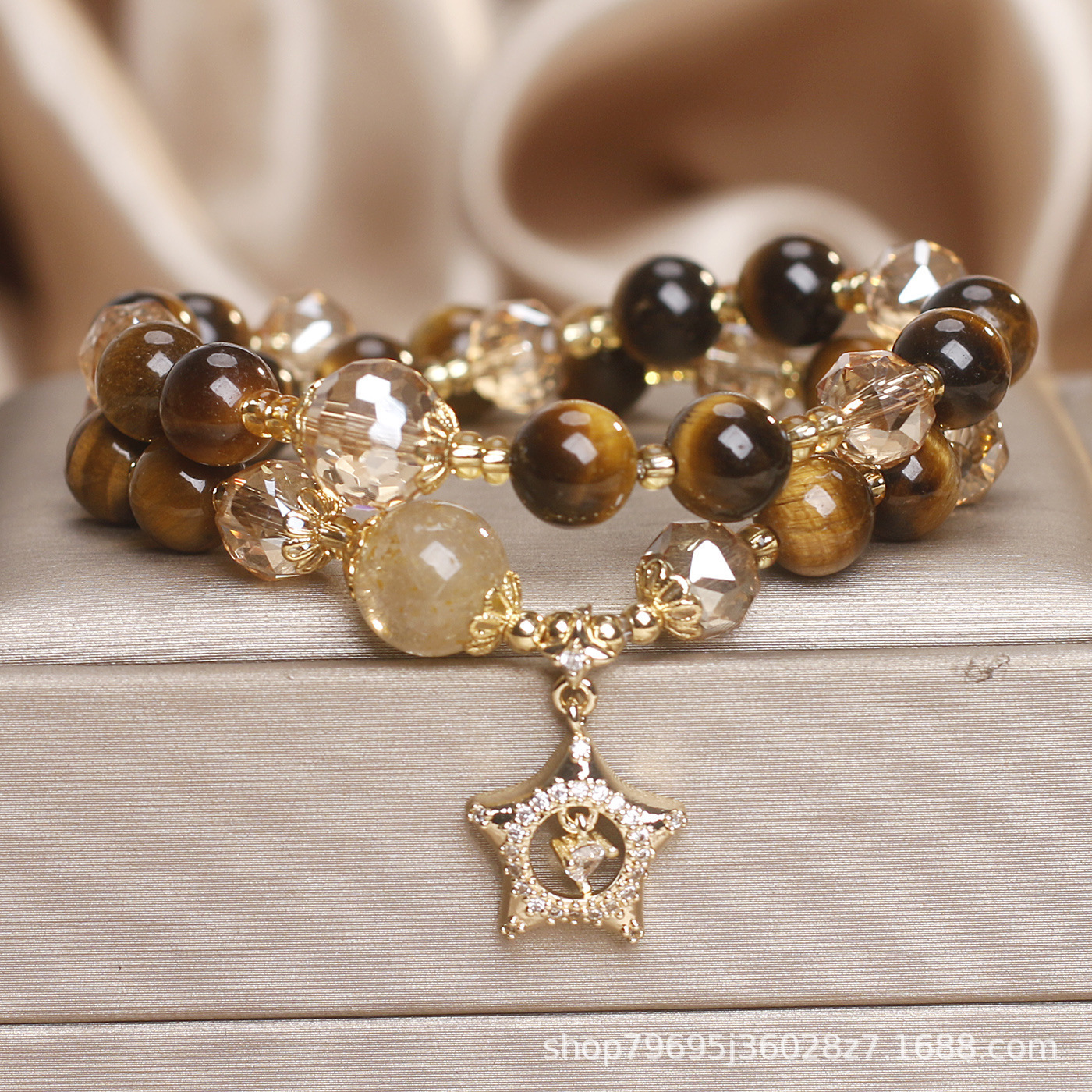 ��Ȼ����ʯ�pȦ���Ů��ؔ�D�\��l�����ǵ����ִ����|��Ů�ѶY��