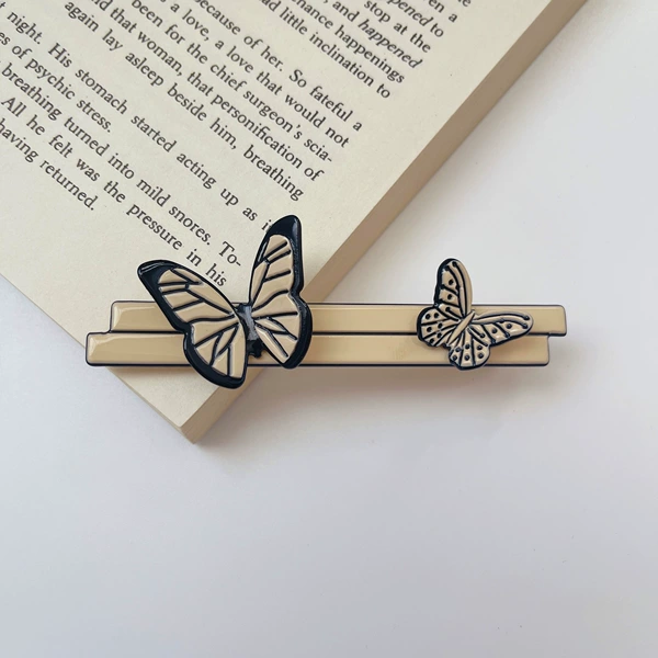 Beige two butterflies-9cm*1.2cm 10g