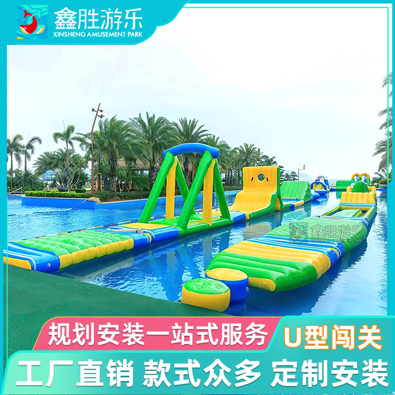 Dispositivo combinado para parque acuático infantil al aire libre con deslizamiento de barreras de agua inflables a gran escala móvil marino