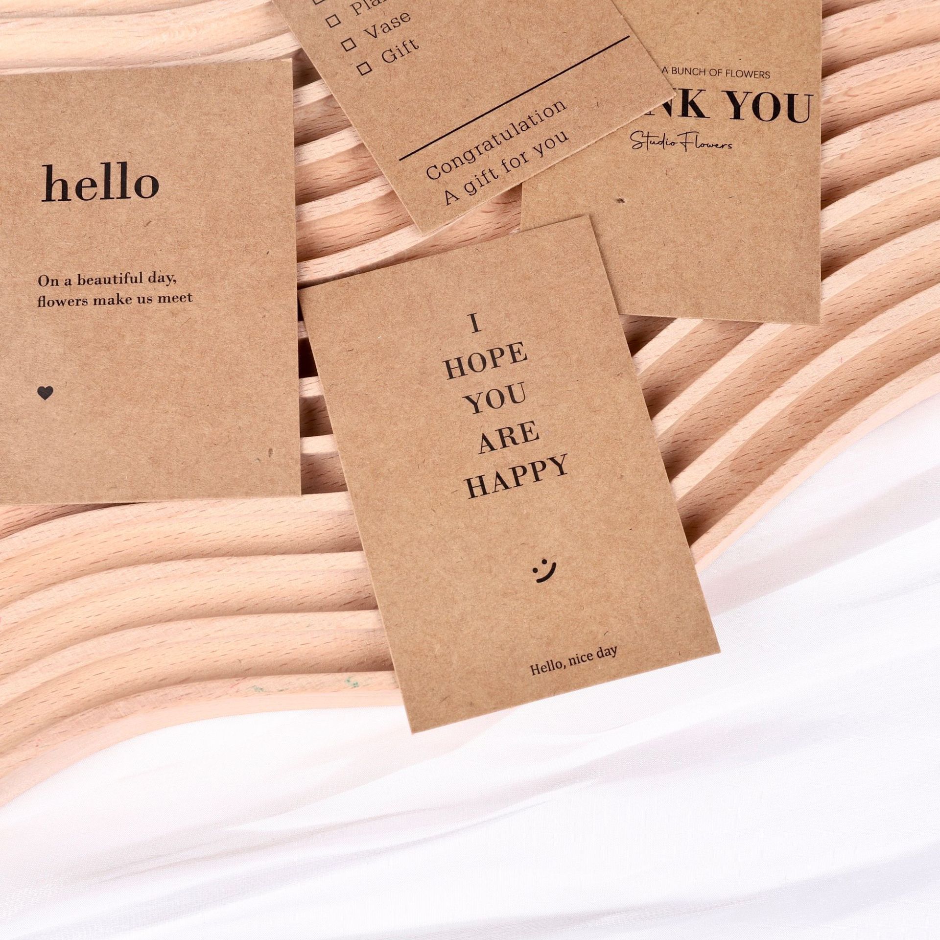 Papel Kraft texto ramo de flores decoración tarjeta ramo redondo floral regalo tarjeta de felicitación etiqueta material de embalaje