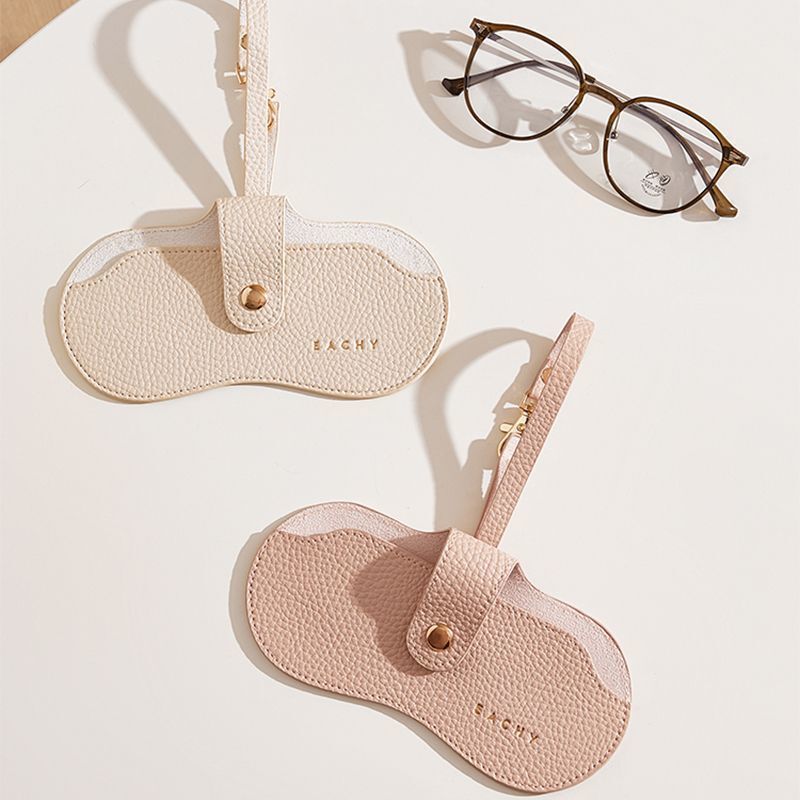 Portable Glasses Bag Storage Bag Sunglasses Myopia Glasses Protective Cover Universal Hanging Bag Neck Hanging Glasses Bag Anti-pressure Anti-loss Portable Glasses Bag Storage Bag Sunglasses Myopia Glasses Protective Cover Universal Hanging Bag Neck Hanging Glasses Bag Anti-pressure Anti-loss