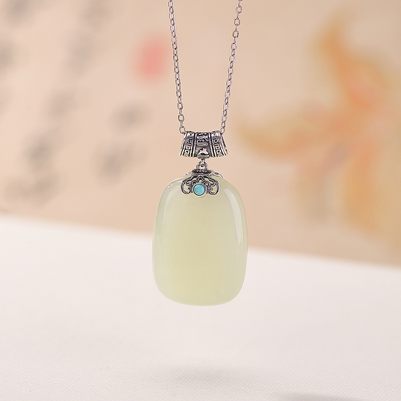 Mặt dây chuyền bạc S925 đá ngọc Hotan tự nhiên khắc Lục Tự Chân Ngôn phong cách vintage — Mặt dây chuyền đơn (không bao gồm chuỗi)