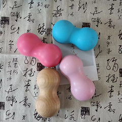 Wooden massage peanut ball back, shoulder, neck, waist and leg rehabilitation training fitness ball to relax muscles, soles, wrists and back