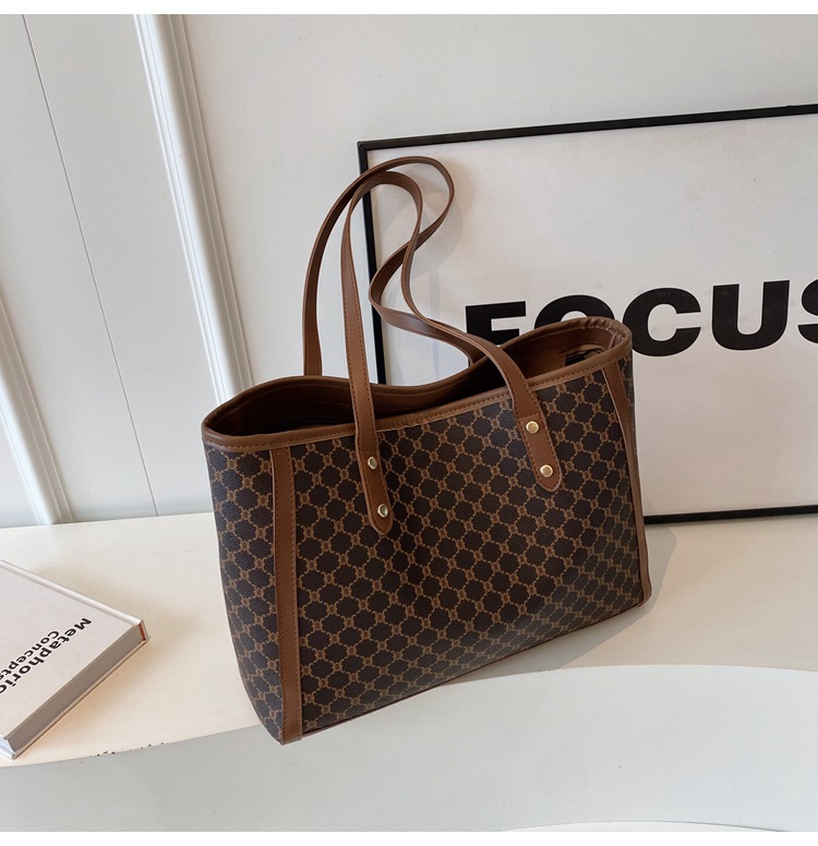 High-end, stylish, versatile, hand-carry bag for women, 2025 new trendy and popular single-shoulder bag with large capacity tote bag undefined