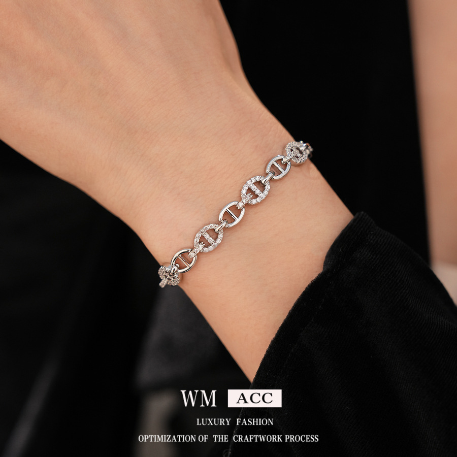 Zircon nariz de cerdo empalme pulsera de fijación de moda personalidad fría pulsera de viento ligero lujo nicho de alta calidad joyas de mano para mujeres