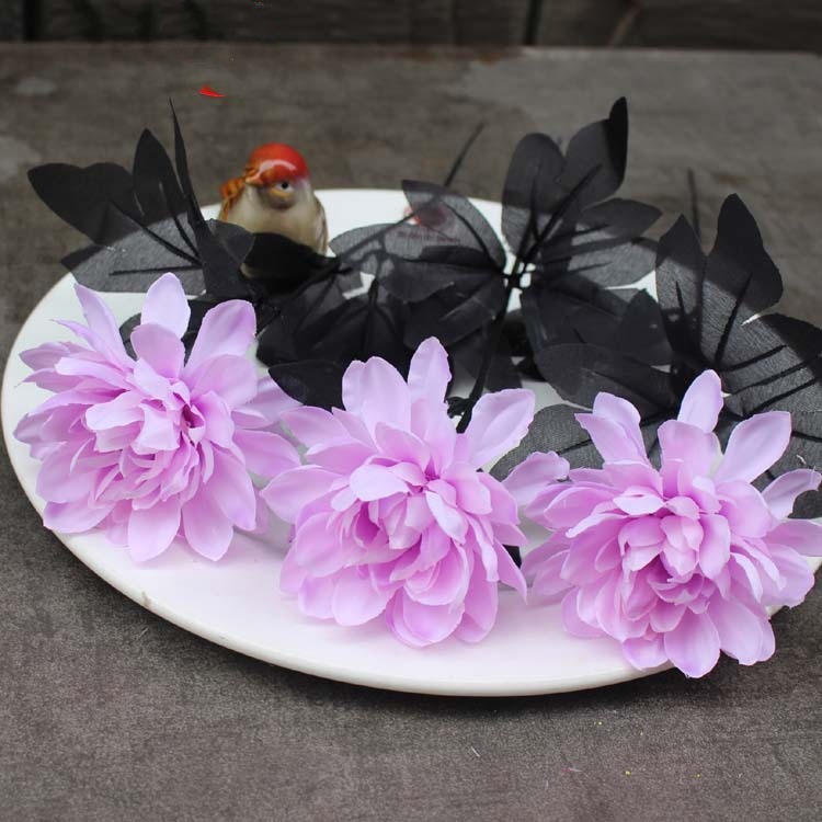 연한 보라색 달리아