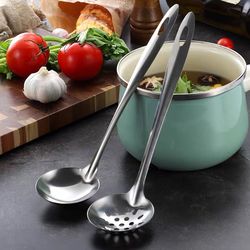 加厚不鏽鋼火鍋漏勺廚具用品無磁不鏽鋼湯勺家用可懸掛長柄火鍋勺