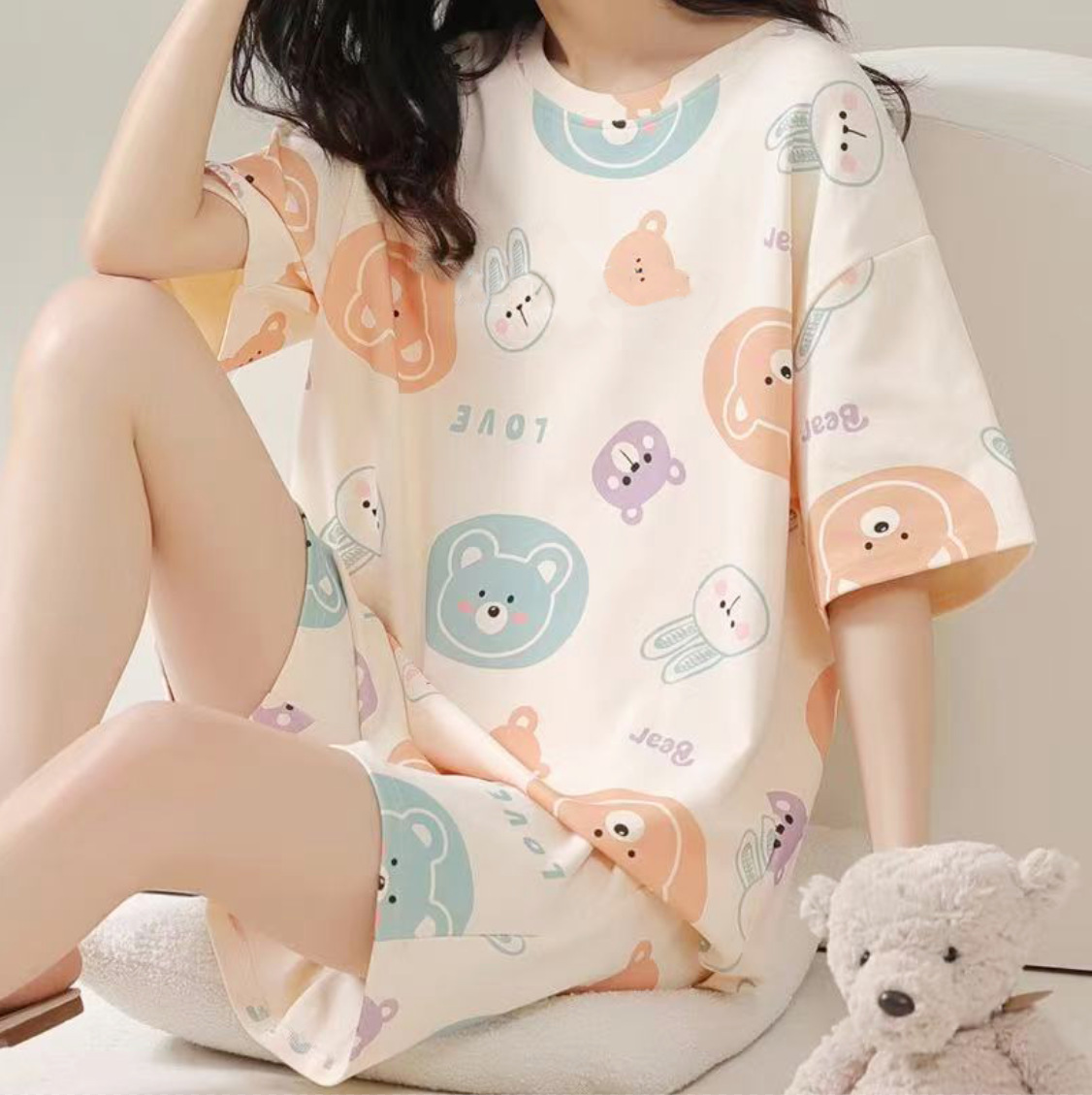 Pijama de mujer de verano de manga corta pantalones cortos delgados en 2025 nuevo conjunto de ropa de casa de dibujos animados de verano para mujeres se puede usar fuera