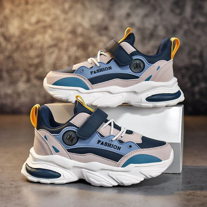 Zapatos para niños 2023 nuevos zapatos para estudiantes de primavera y otoño zapatos para niños de otoño para niños medianos y grandes zapatos deportivos impermeables antideslizantes de cuero