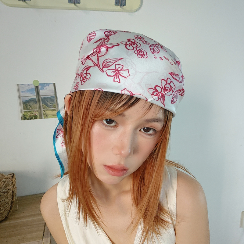 붉은 연중 꽃