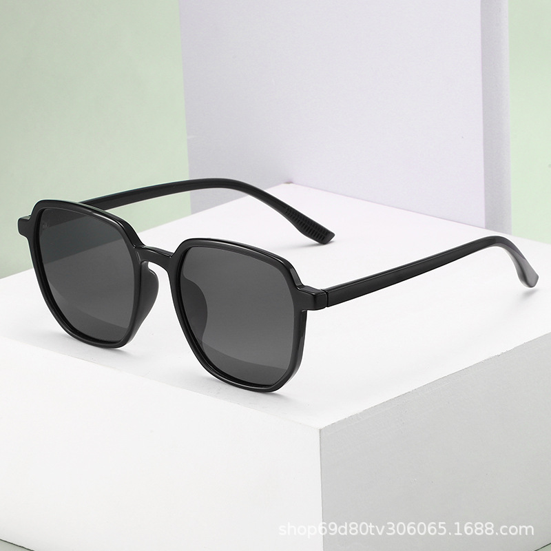 2022 New Outdoor Polarized Sunglasses Large Frame TR Fashion Sun Glasses P 223222 Internet Celebrity Plain Sunglasses