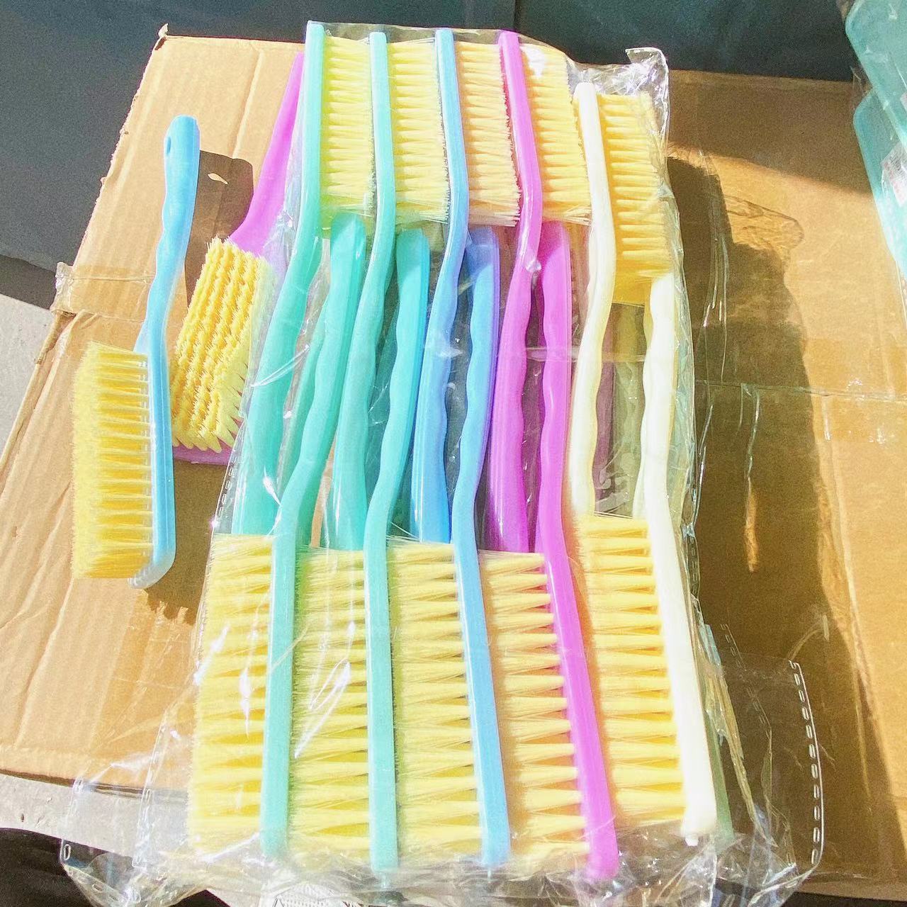 Fábrica al por mayor portátil de mano mango largo cepillo de lavado de zapatos de plástico cepillo de lavandería multiusos pelo suave descontaminación eliminación de manchas cepillo de limpieza